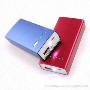 Metallic External Power Bank with LED Light for Emergency, 5- to 6-hour Charging Time